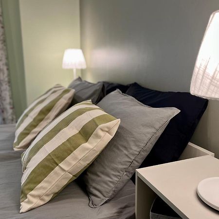 Cozy Vibes Like Home It Is Quiet Apartment With Three Bedrooms Riga Dış mekan fotoğraf