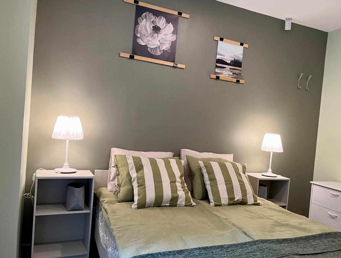 Cozy Vibes Like Home It Is Quiet Apartment With Three Bedrooms Riga Dış mekan fotoğraf