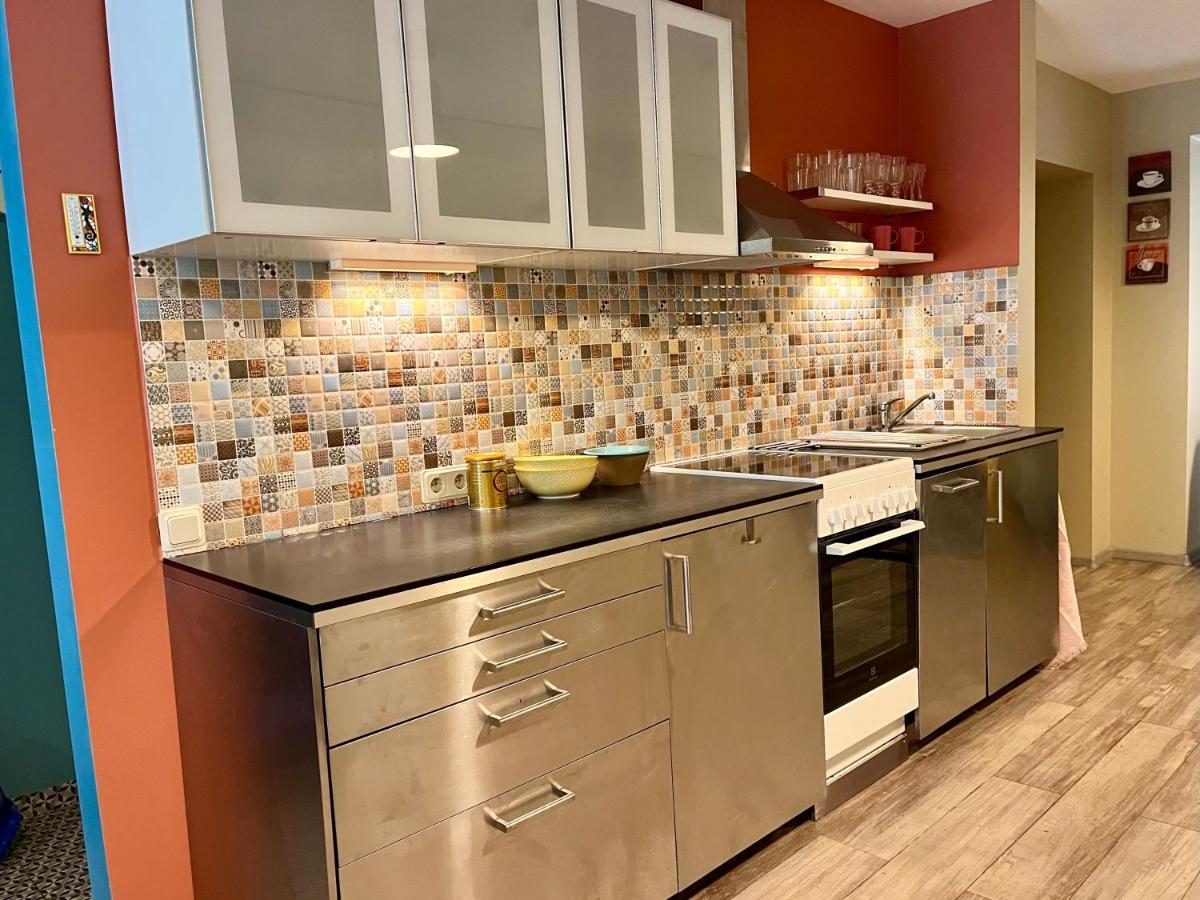 Cozy Vibes Like Home It Is Quiet Apartment With Three Bedrooms Riga Dış mekan fotoğraf
