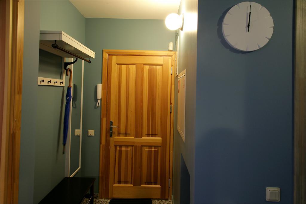 Cozy Vibes Like Home It Is Quiet Apartment With Three Bedrooms Riga Oda fotoğraf